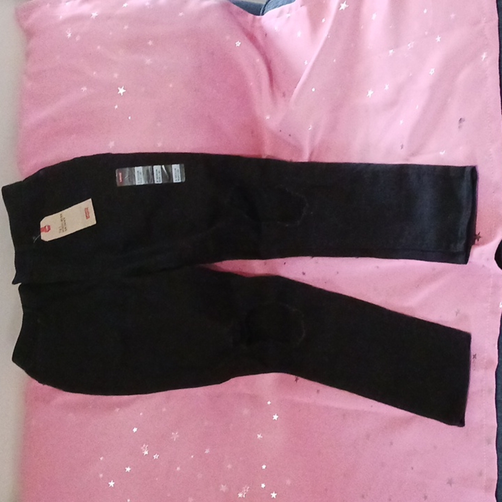 Women's Levi Jeans